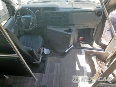 Piąte zdjęcie samochodu w środku: 2024 FORD ECONOLINE E450 SUPER DUTY CUTAWAY VAN VIN:1FDFE4FN1RDD17602 - miniatura