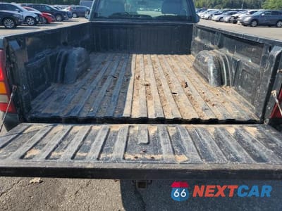 Zdjęcie 10 z 12 samochodu: 2002 CHEVROLET SILVERADO K1500 VIN:1GCEK14V22E209449 - miniatura