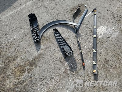 Zdjęcie 12 z 15 samochodu: 1997 VOLKSWAGEN GTI VIN:3VWDA81H9VM088811 - miniatura