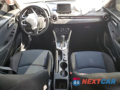 Zdjęcie 8 z 13 samochodu: 2019 TOYOTA YARIS L VIN:3MYDLBYV5KY511847 - miniatura
