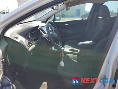 Zdjęcie 7 z 12 samochodu: 2017 CHEVROLET CRUZE LS VIN:1G1BC5SMXH7121059 - miniatura