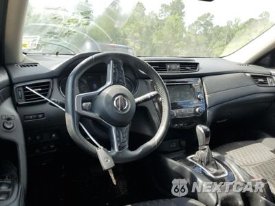 Zdjęcie 8 z 13 samochodu: 2019 NISSAN ROGUE S VIN:5N1AT2MV2KC831901 - miniatura
