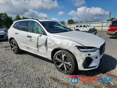 Czwarte zdjęcie samochodu z boku: 2025 VOLVO XC60 ULTRA VIN:YV4H60RM3S1056709 - miniatura