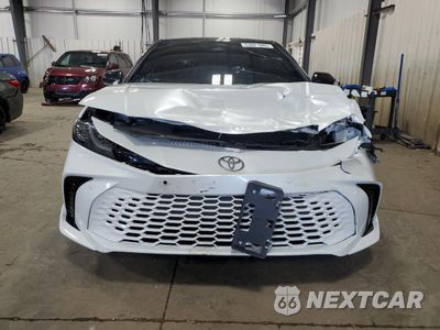 Piąte zdjęcie samochodu w środku: 2025 TOYOTA CAMRY XSE VIN:4T1DBADK4SU026248 - miniatura