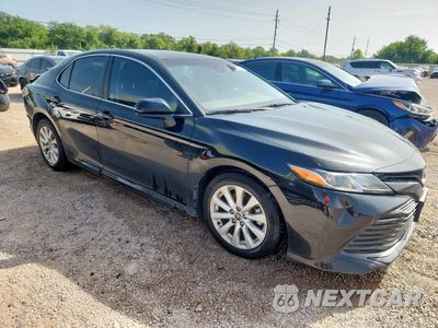 Czwarte zdjęcie samochodu z boku: 2020 TOYOTA CAMRY LE VIN:4T1C11AK9LU969465 - miniatura