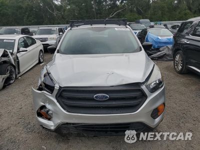 Piąte zdjęcie samochodu w środku: 2018 FORD ESCAPE S VIN:1FMCU0F75JUC94412 - miniatura
