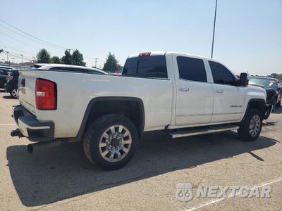 Trzecie zdjęcie samochodu z tyłu: 2019 GMC SIERRA K2500 DENALI VIN:1GT12SEY1KF120804 - miniatura