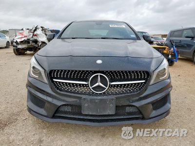 Piąte zdjęcie samochodu w środku: 2014 MERCEDES-BENZ CLA 250 VIN:WDDSJ4EB4EN054375 - miniatura