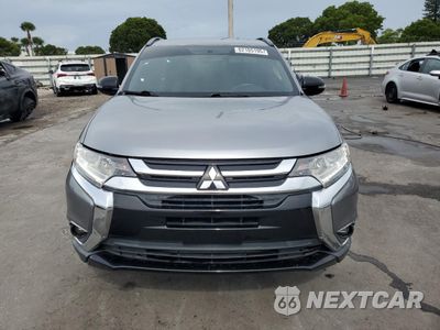 Piąte zdjęcie samochodu w środku: 2018 MITSUBISHI OUTLANDER SE VIN:JA4AD3A39JZ018913 - miniatura