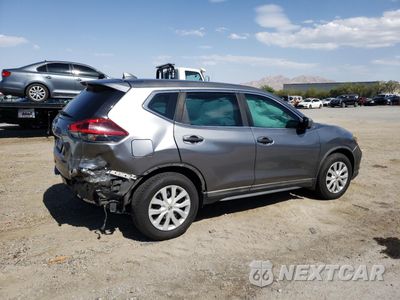 Trzecie zdjęcie samochodu z tyłu: 2018 NISSAN ROGUE S VIN:KNMAT2MT5JP585453 - miniatura