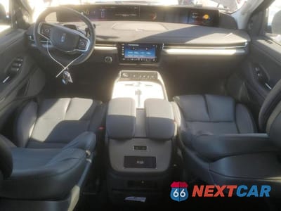 Zdjęcie 8 z 13 samochodu: 2025 LINCOLN NAVIGATOR RESERVE VIN:5LMJJ2LG2SEL04130 - miniatura