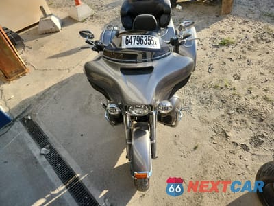Piąte zdjęcie samochodu w środku: 2016 HARLEY-DAVIDSON FLHTCUTG TRI GLIDE ULTRA VIN:1HD1MAL17GB852796 - miniatura