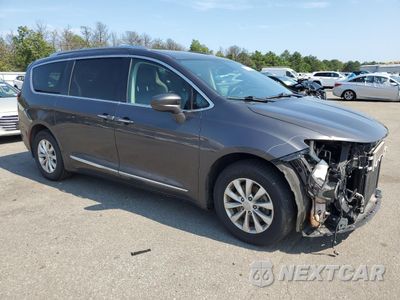 Czwarte zdjęcie samochodu z boku: 2019 CHRYSLER PACIFICA TOURING L VIN:2C4RC1BG0KR730546 - miniatura