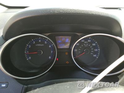Zdjęcie 9 z 13 samochodu: 2010 HYUNDAI TUCSON GLS VIN:KM8JUCAC9AU021857 - miniatura