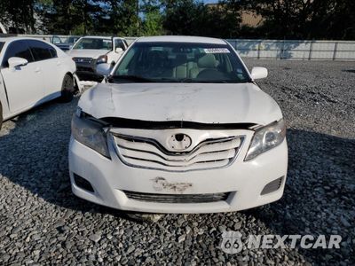 Piąte zdjęcie samochodu w środku: 2010 TOYOTA CAMRY BASE VIN:4T1BF3EKXAU557846 - miniatura