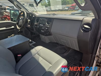 Zdjęcie 8 z 13 samochodu: 2015 FORD F450 SUPER DUTY VIN:1FDUF4GY3FED21105 - miniatura