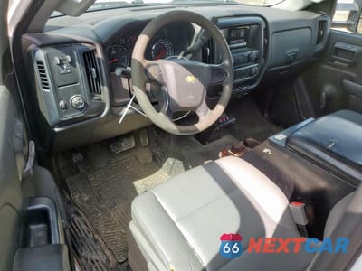 Zdjęcie 8 z 12 samochodu: 2015 CHEVROLET SILVERADO C3500 VIN:1GB3CYCG6FZ548525 - miniatura