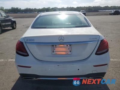 Zdjęcie 6 z 12 samochodu: 2017 MERCEDES-BENZ E 300 4MATIC VIN:WDDZF4KB6HA110283 - miniatura
