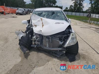 Piąte zdjęcie samochodu w środku: 2011 NISSAN VERSA VIN:3N1BC1CP5BL512196 - miniatura