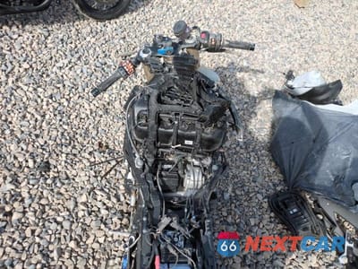Zdjęcie 6 z 10 samochodu: 2024 BMW S 1000 RR VIN:WB10E6302R6K07724 - miniatura