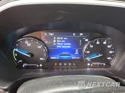 Zdjęcie 9 z 15 samochodu: 2021 FORD ESCAPE SE VIN:1FMCU9BZ1MUA58288 - miniatura