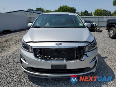 Piąte zdjęcie samochodu w środku: 2020 KIA SEDONA L VIN:KNDMA5C18L6596119 - miniatura