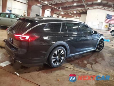 Trzecie zdjęcie samochodu z tyłu: 2018 BUICK REGAL TOURX PREFERRED VIN:W04GU8SX3J1176705 - miniatura
