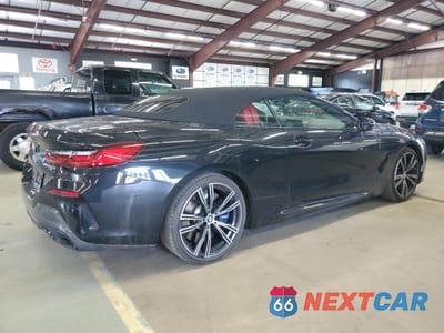 Trzecie zdjęcie samochodu z tyłu: 2020 BMW M850XI VIN:WBAFY4C00LCE86074 - miniatura