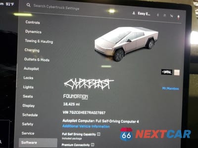 Zdjęcie 9 z 13 samochodu: 2024 TESLA CYBERTRUCK VIN:7G2CEHEE7RA027867 - miniatura
