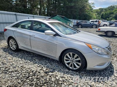 Czwarte zdjęcie samochodu z boku: 2012 HYUNDAI SONATA SE VIN:5NPEC4AB5CH427590 - miniatura