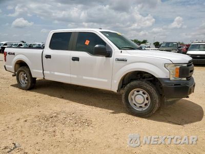 Czwarte zdjęcie samochodu z boku: 2018 FORD F150 SUPERCREW VIN:1FTFW1E55JKE02878 - miniatura