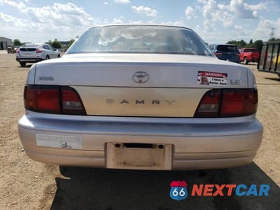 Zdjęcie 6 z 12 samochodu: 1996 TOYOTA CAMRY DX VIN:JT2BG12K3T0418235 - miniatura