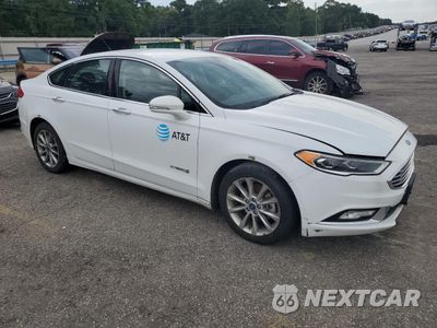 Czwarte zdjęcie samochodu z boku: 2017 FORD FUSION SE HYBRID VIN:3FA6P0LU2HR409249 - miniatura