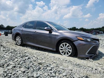 Czwarte zdjęcie samochodu z boku: 2023 TOYOTA CAMRY LE VIN:4T1C11AK9PU760216 - miniatura