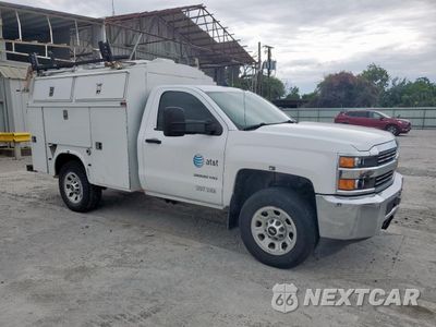 Czwarte zdjęcie samochodu z boku: 2015 CHEVROLET SILVERADO C3500 VIN:1GB3CYCG4FZ129427 - miniatura
