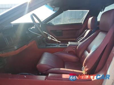 Zdjęcie 7 z 12 samochodu: 1984 CHEVROLET CORVETTE VIN:1G1AY0785E5111879 - miniatura