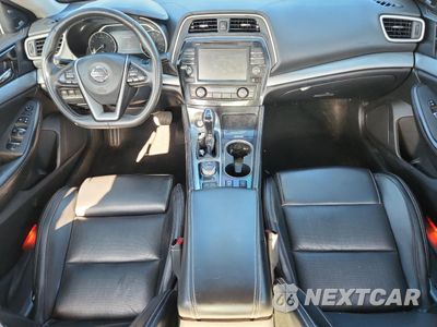 Zdjęcie 8 z 14 samochodu: 2017 NISSAN MAXIMA 3.5S VIN:1N4AA6AP9HC409646 - miniatura