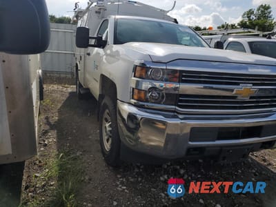 Czwarte zdjęcie samochodu z boku: 2017 CHEVROLET SILVERADO C3500 VIN:1GB3CYCG6HZ398578 - miniatura