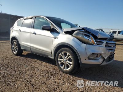 Czwarte zdjęcie samochodu z boku: 2017 FORD ESCAPE SE VIN:1FMCU0GD7HUD83252 - miniatura
