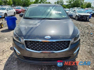 Piąte zdjęcie samochodu w środku: 2019 KIA SEDONA LX VIN:KNDMB5C1XK6560170 - miniatura