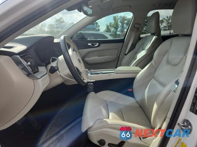 Zdjęcie 7 z 14 samochodu: 2023 VOLVO XC60 ULTIMATE VIN:YV4L12RX3P1253899 - miniatura