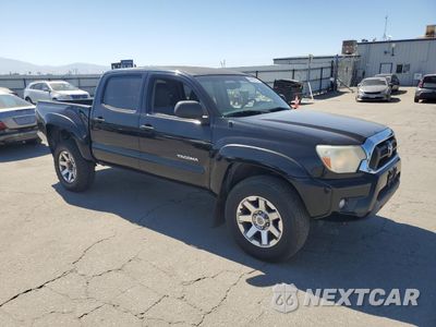 Czwarte zdjęcie samochodu z boku: 2013 TOYOTA TACOMA DOUBLE CAB PRERUNNER VIN:3TMJU4GN6DM152210 - miniatura