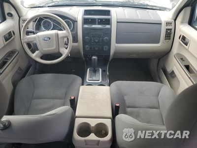 Zdjęcie 8 z 14 samochodu: 2008 FORD ESCAPE XLS VIN:1FMCU92Z88KE12082 - miniatura