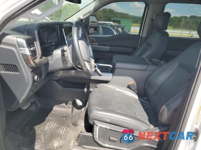 Zdjęcie 7 z 14 samochodu: 2024 FORD F350 SUPER DUTY VIN:1FT8W3BM1REC28799 - miniatura