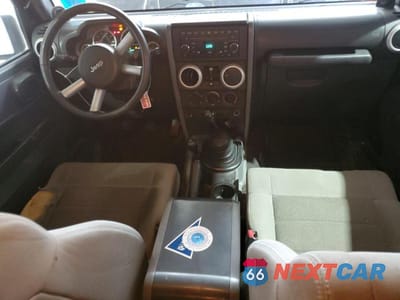 Zdjęcie 8 z 12 samochodu: 2008 JEEP WRANGLER UNLIMITED SAHARA VIN:1J8GA59168L553341 - miniatura