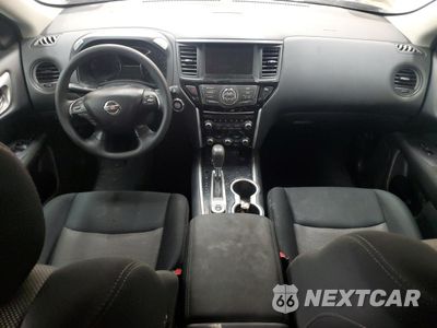 Zdjęcie 8 z 15 samochodu: 2017 NISSAN PATHFINDER S VIN:5N1DR2MM0HC660075 - miniatura