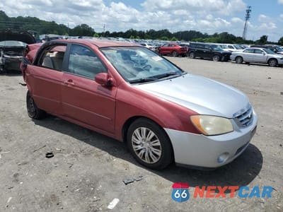 Czwarte zdjęcie samochodu z boku: 2006 KIA SPECTRA LX VIN:KNAFE121865208613 - miniatura