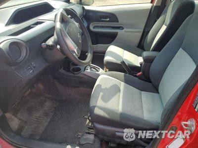 Zdjęcie 7 z 12 samochodu: 2013 TOYOTA PRIUS C VIN:JTDKDTB38D1049758 - miniatura