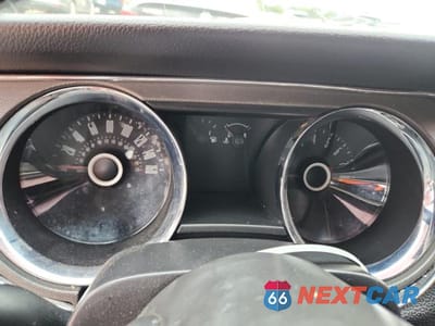 Zdjęcie 9 z 12 samochodu: 2014 FORD MUSTANG VIN:1ZVBP8EM7E5215803 - miniatura