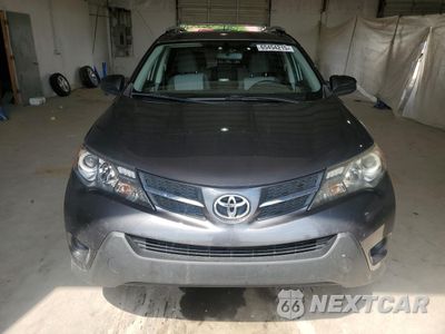 Piąte zdjęcie samochodu w środku: 2015 TOYOTA RAV4 LE VIN:JTMBFREV6FJ047844 - miniatura